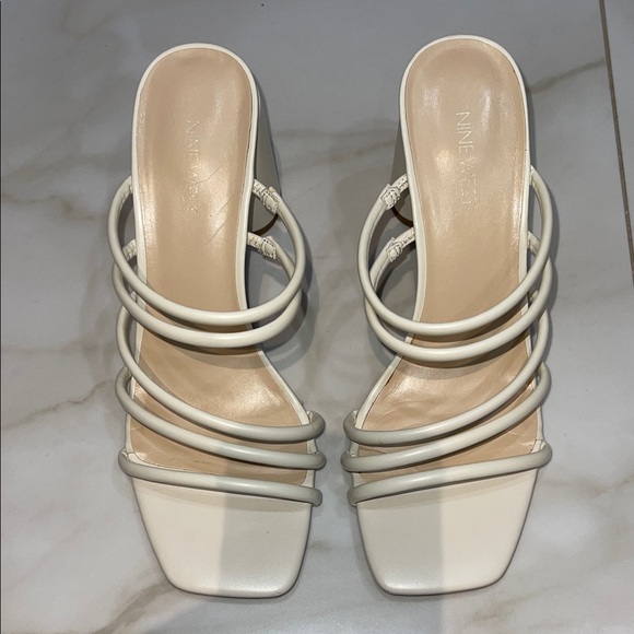 Women's Nine West Ivory Strappy Heels Size 10 - Picture 3 of 10